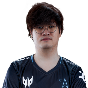 Glitter eyyou Player Sticker - TI 2022